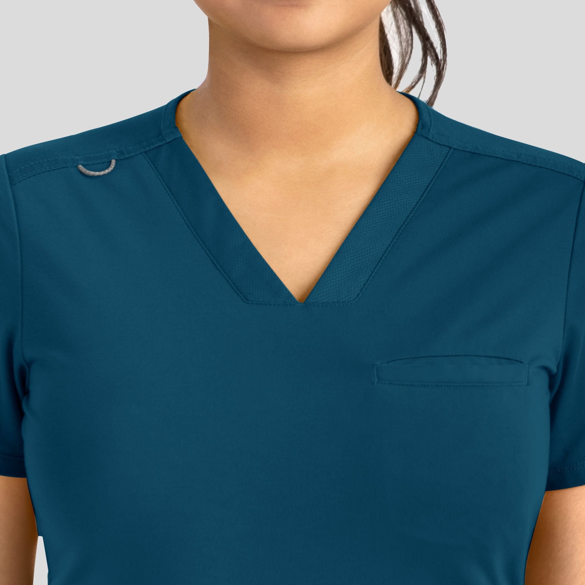 Maevn_Focus_20301_caribbean_front_detail