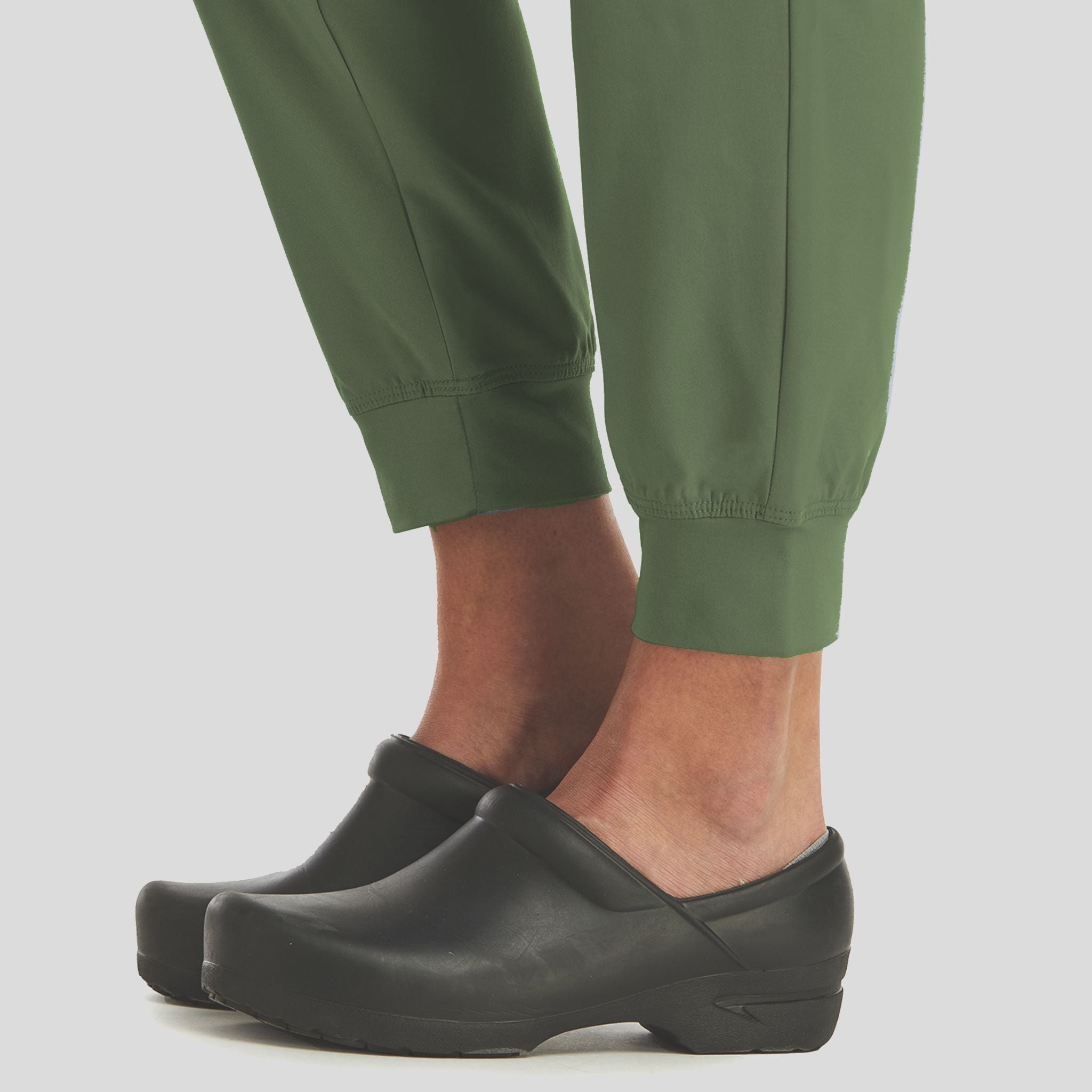 Maevn_Momentum_5092_olive_detail2