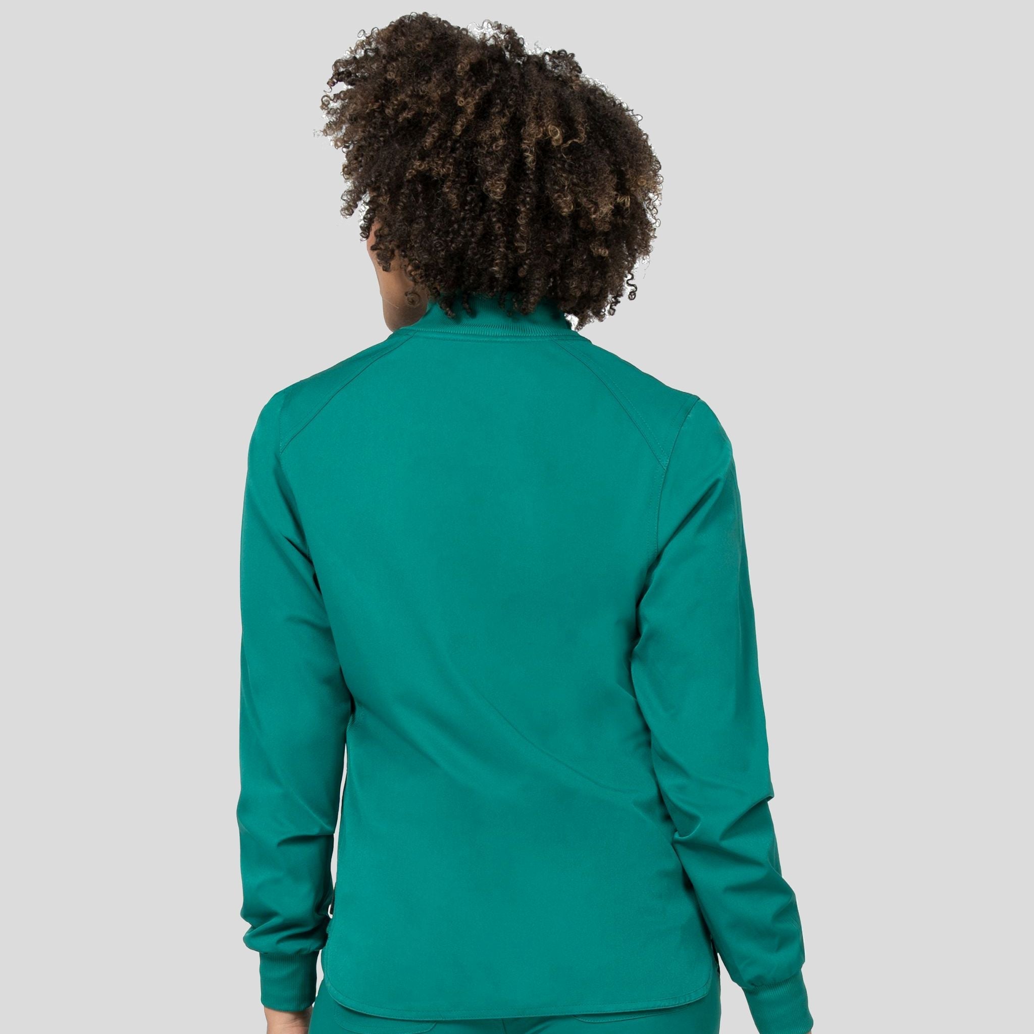 Zavate_AvaTherese_2022_hunter_back