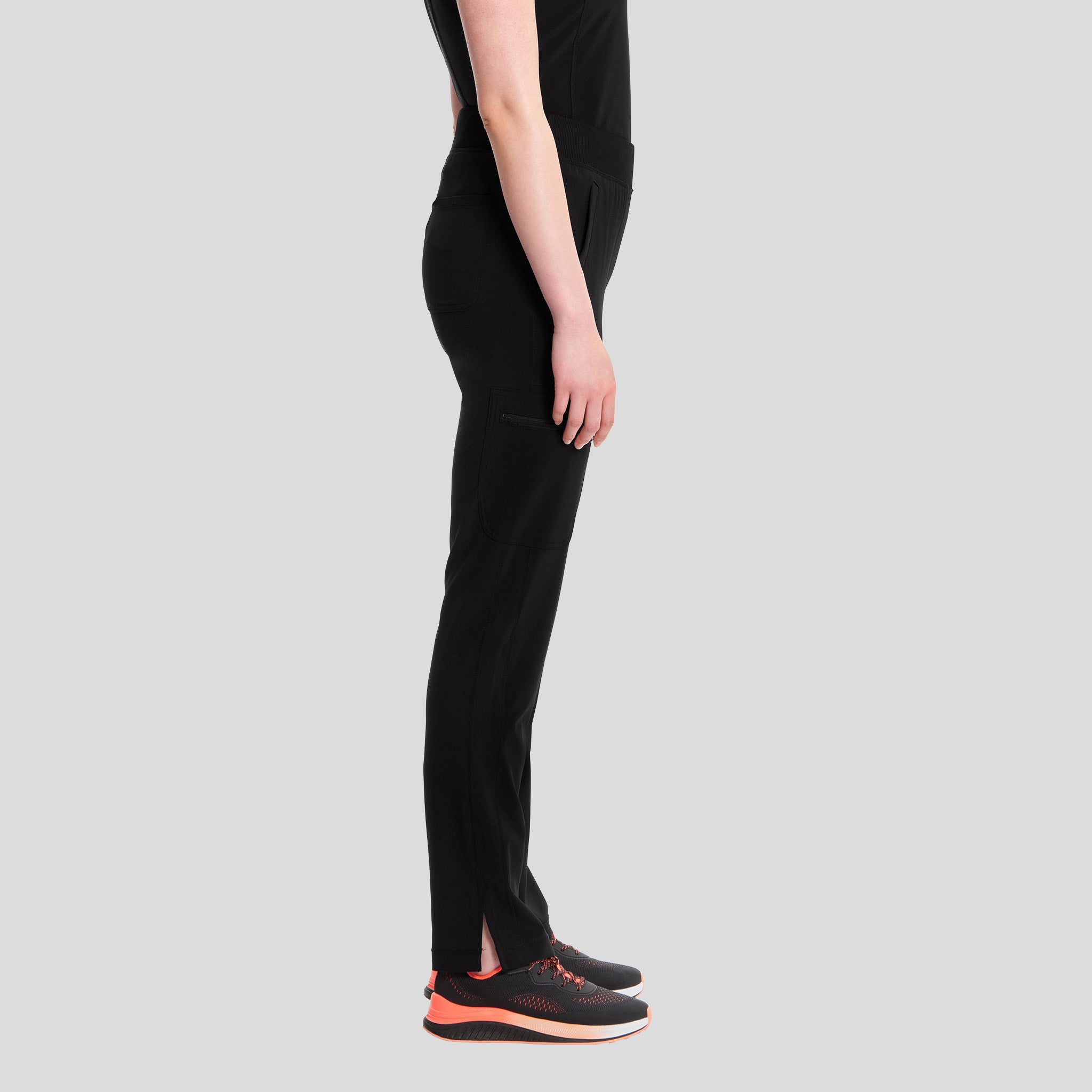 Inifnity Mid Rise Tapered Leg Pull-On Scrub Pant | Black