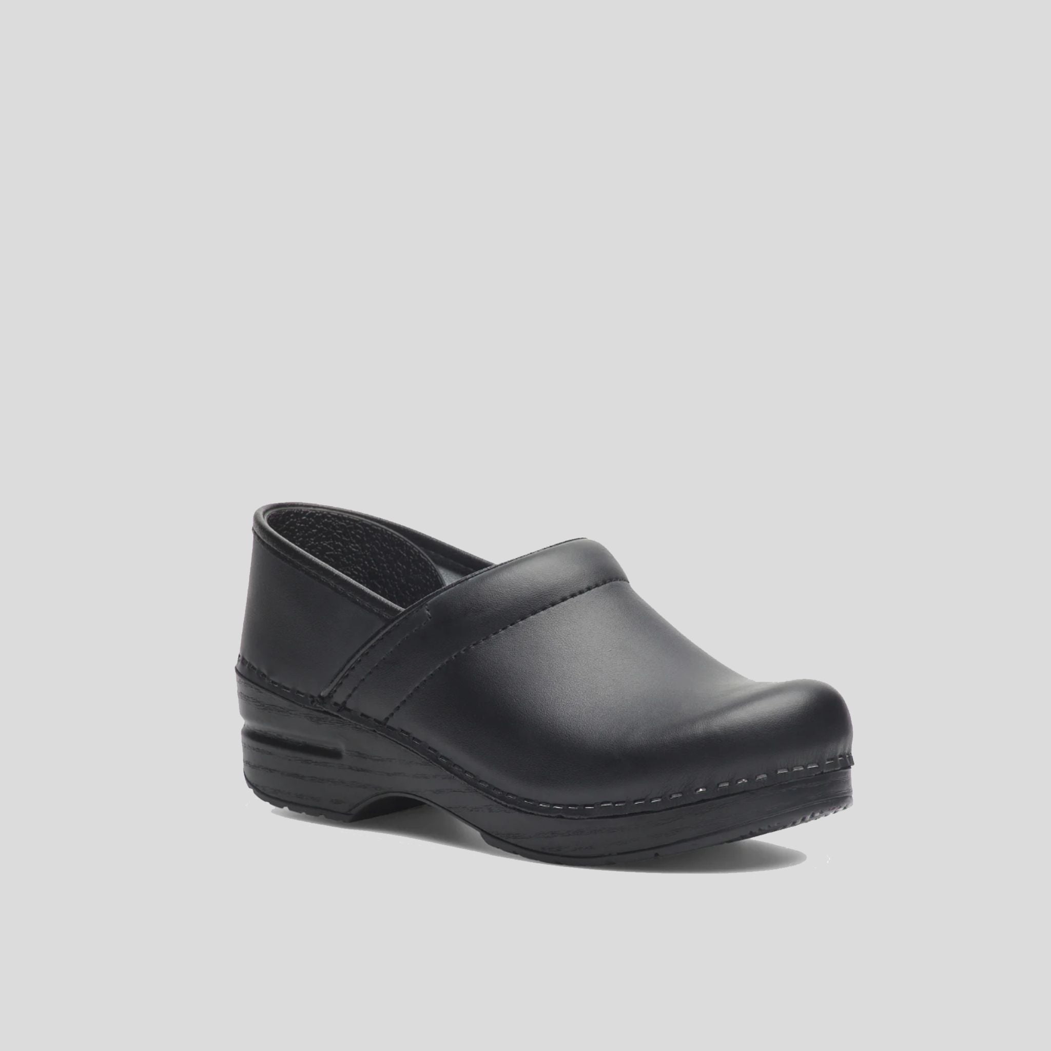 DANSKO_SHOES_PROFESSIONAL_BLACKBOX_RIGHT