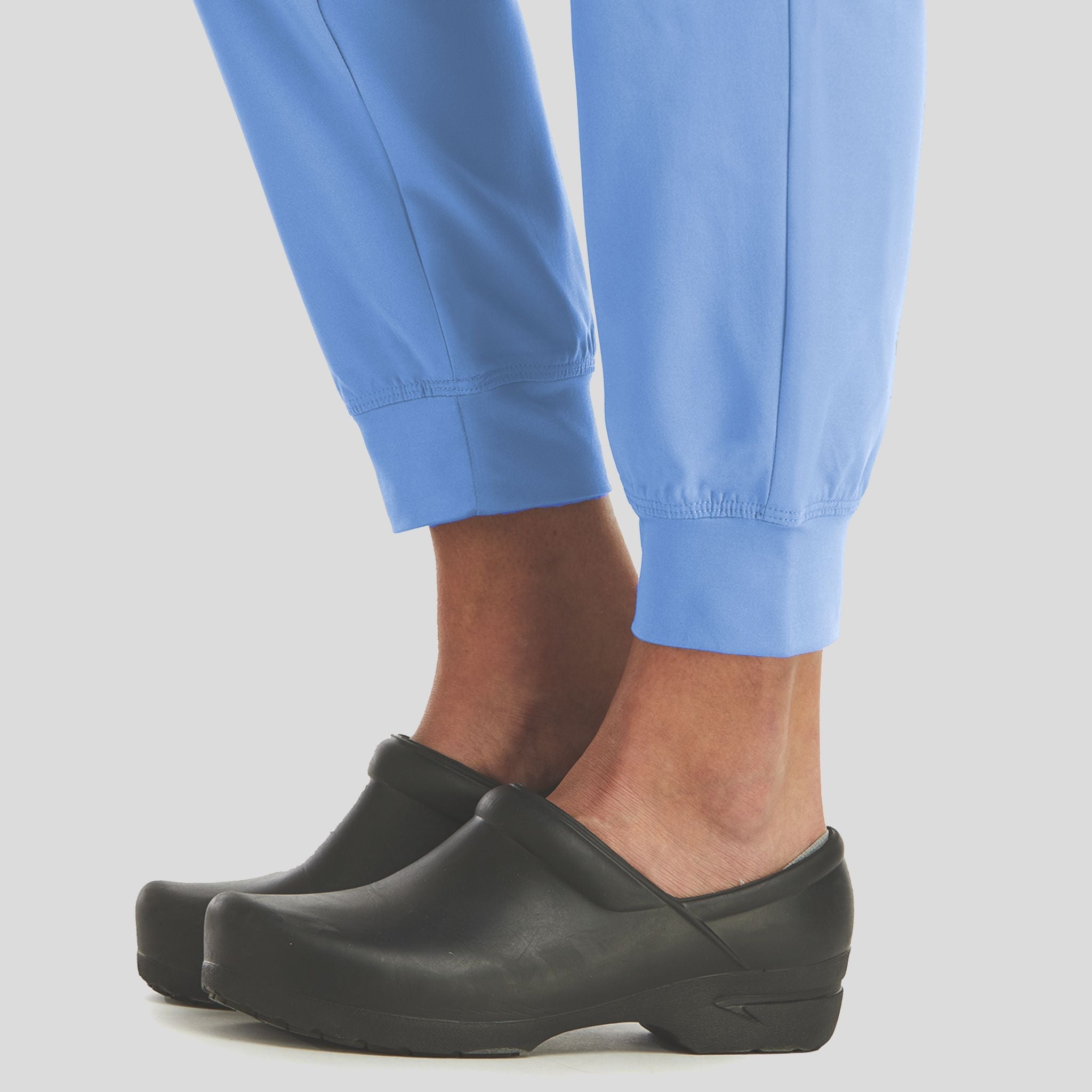 Maevn_Momentum_5092_ceil_detail2