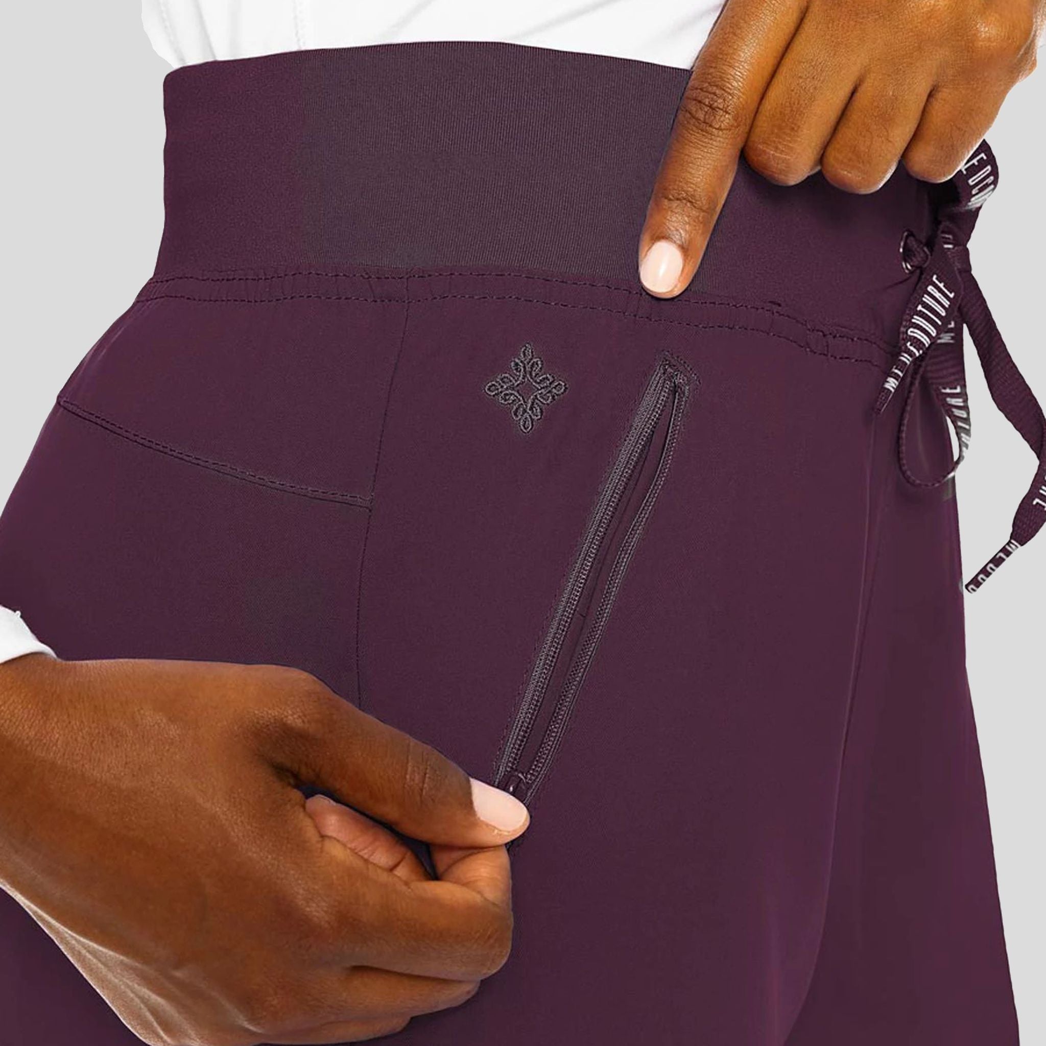 MedCouture_Insight_MC2702_wine_detail