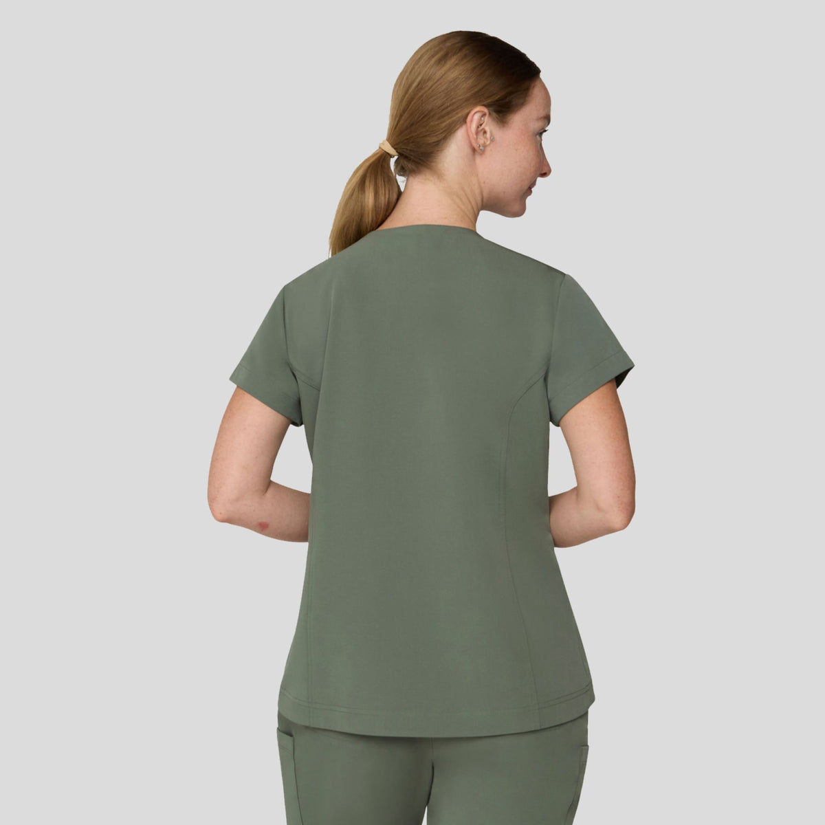 Tempo Women's 1 Pocket Top | Olive